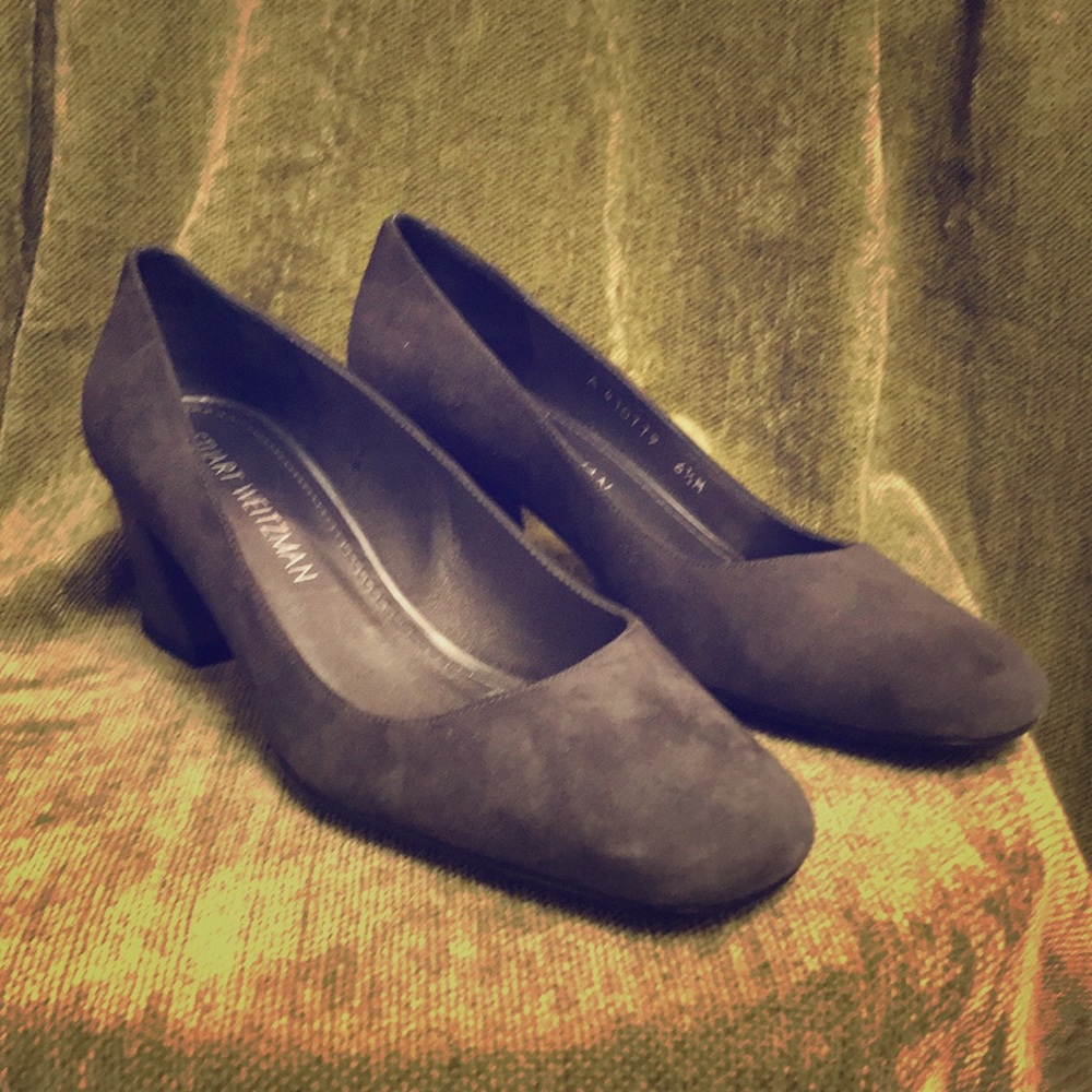 Authentic Stuart Weitzman Gray Suede Maymid Pump - image 1